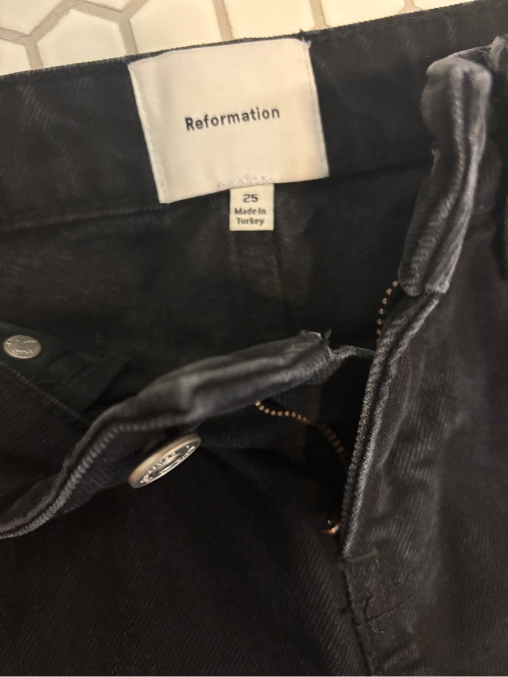 Reformation Brand new w tags! Jade Low Rise Straight Leg Jeans - Picture 4 of 4